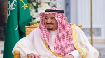 مسجد القبلتين يفتح أبوابه للزوار على مدار 24 ساعة بتوجيه ملكي كريم